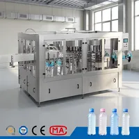 Machine d'embouteillage automatique d'eau minérale à grande vitesse 8000 BPH pour bouteilles en PET