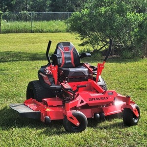 เครื่องตัดหญ้าแบบ Zero-Turn คุณภาพดีมือสอง ขนาด 54 นิ้ว ยี่ห้อ Gravely รุ่นใหม่ เหมาะสำหรับสวนและเทศบาล - Product Image 3