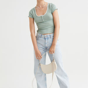 100% algodón peinado suave liso con cuello en V camiseta Mujer al por mayor con impresión personalizada/diseños de clientes aceptados - Product Image 2