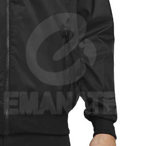 Chaqueta Cortavientos Impermeable de Lona Acolchada para Hombre, con Capucha, Transpirable, de Secado Rápido, Estilo Urbano, con Parches Personalizados en la Parte Delantera - Product Image 6