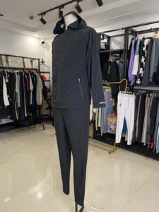 ชุดวอร์มกันลมผู้ชายแบบสตรีทแวร์ พิมพ์ลายเรียบ คุณภาพสูง รับทำโลโก้ส่วนตัว ราคาขายส่งจากโรงงาน ปี 2026 - Product Image 3