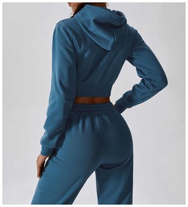 Service OEM de haute qualité décontracté cordon de serrage à manches longues survêtements pour femmes respirant pleine fermeture éclair à capuche Logo personnalisé hiver court - Product Image 6