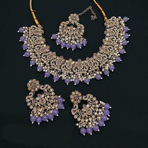 Conjunto de collar de Gargantilla chapado en oro de lujo con piedras austriacas brillantes perfecto para saris, lehengas y vestidos - Product Image 6