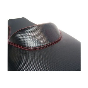 KIT Coprisella Moto Antiscivolo in Carbonio per Yamaha TMAX T500, Materiale Metallico Durevole - Product Image 3