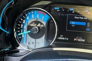 Pick-up V8 suralimenté 2024 d'occasion, performances élevées, 4x4, capacité tout-terrain, cabine haut de gamme, entretenu avec soin, provenant du Japon - Product Image 2