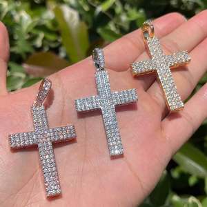 Collar Unisex Elegante con Colgante de Cruz de Moissanita con Corte de Diamante, Acabado en Oro Blanco Helado, de Alta Gama, Estilo Hip Hop para Cristianos - Product Image 4