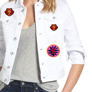 Vestes en jean pour femmes personnalisées à la mode, avec broderie florale sur toute la surface, respirantes, motif uni pour la saison d'automne - Product Image 5