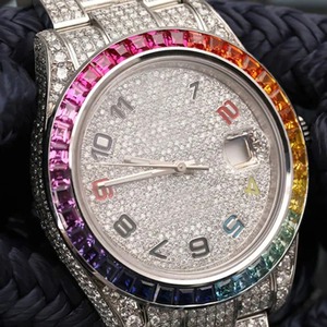 Montre-bracelet de luxe à mouvement à quartz avec cadran noir serti de diamants en moissanite, avec date, de fournisseur indien - Product Image 4