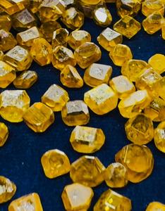 เพชรสังเคราะห์สีเหลืองทรงบริลเลียนต์ ผลิตด้วยวิธี HPHT CVD จาก SOHAM Lab ขนาด 1.0-1.50 กะรัต ความสะอาดระดับ VS1-VS2 สำหรับทำเครื่องประดับ - Product Image 1