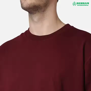 Camiseta Unisex Extra Grande Negra Lisa de 100% Algodón, 300 g/m², Personalizable, con Características Antiarrugas, de Secado Rápido y Transpirable para Hombre y Mujer - Product Image 4