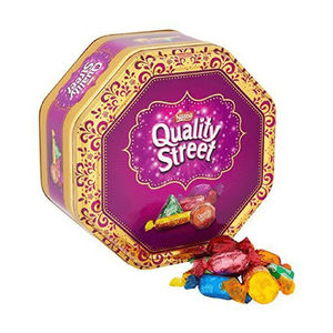 Chocolats Quality Street Nestlé, recette originale, 12 variétés emballées dans une boîte réutilisable, parfait pour offrir en cadeau et pour les célébrations - Product Image 1