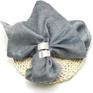 Porte-serviettes de style américain avec design gravé, cadre ouvert, organisateur de serviettes en métal, surface texturée, support à serviettes fabriqué par Zahid Exports - Product Image 3