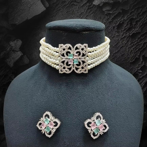 Trending Look American Diamond Gargantilla Diseñador de moda Collar Conjunto Joyería de moda india para mujeres y niñas Ropa de fiesta - Product Image 1