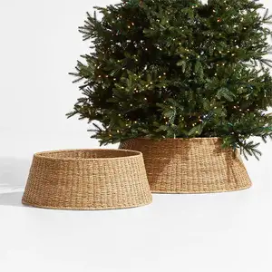 Hot Trend Natural Seagrass Woven Christmas Tree Collar Folding Wicker Noel Tree Easy To Assemble Follow Christmas Holiday Time