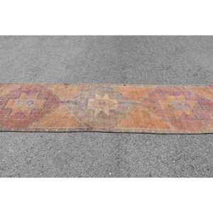 Alfombra Herki de 2.6x10.8 pies, Alfombra Turca Vintage, Alfombra con diseño de plantas y árboles en tonos rojo y marrón - Product Image 3