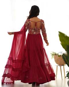 Robe d'été vintage Anarkali, longueur au sol, avec dupatta, en géorgette pure douce et lourde, broderie à 9 aiguilles, tenue ample unie - Product Image 4