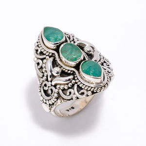 Anillo de Plata de Ley 925 con Triple Piedra Verde y Filigrana Vintage Hecho a Mano para Mujer, Unisex, Regalo de Navidad para Él - Product Image 1