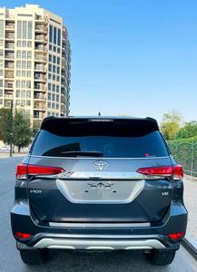 Toyota Fortuner VXR Nueva/Usada, TRANSMISIÓN AUTOMÁTICA, Color Negro, Euro6d - Product Image 6