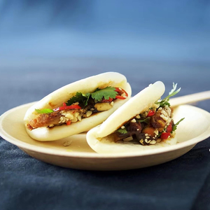 Vente en gros d'assiettes jetables biodégradables de 5 pouces en feuille de palmier Areca écologiques et durables pour les fêtes de mariage, les collations et les plats - Product Image 1