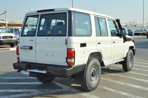 Nuevo/Usado para LC 78 Hardtop RHD 4x4 8 Cilindros LX SUV Automático con Asientos de Cuero Oscuro en Venta - Product Image 3