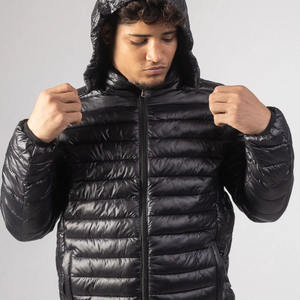 Chaqueta Acolchada Negra Brillante de Alta Calidad, Cuello Alto, Cálida, Gruesa, a la Moda, Chaqueta Acolchada de Invierno de Alta Calidad para Hombre - Product Image 3