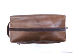 Sac de voyage de luxe en cuir véritable artisanal LEATHER HUNT, design classique, unisexe, organiseur de toilette haut de gamme, couleur personnalisable - Product Image 2