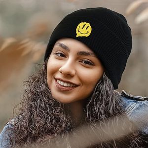 Gorro de invierno Unisex de alta calidad, diseño liso, hecho a medida en Pakistán, gorros a precio barato al por mayor - Product Image 4