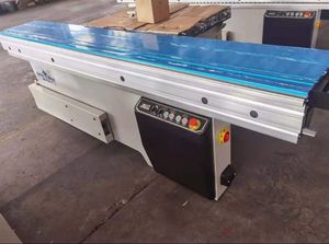 Sierra de Panel Industrial para Cortar Madera, Corte en Ángulo de 45 y 90 Grados, Elevación Manual de la Cuchilla, Inclinación para Trabajos de Carpintería - Product Image 2