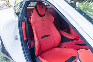 SUV 2025, Euro IV, Motor de Aspiración Natural, Transmisión Automática, 400 CV, 1-25000 Millas, Volante a la Izquierda, Cuero Oscuro - Product Image 6