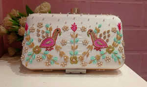 Sacs à main de soirée tendance style européen Sacs à main pour dames avec broderie perlée Sacs de soirée pour mariages et fêtes - Product Image 3