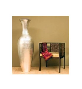 Jarrón de metal dorado de estilo taza de lujo con acabado vintage, ideal para decoración de escenarios, eventos corporativos y salas de banquetes de La India - Product Image 3