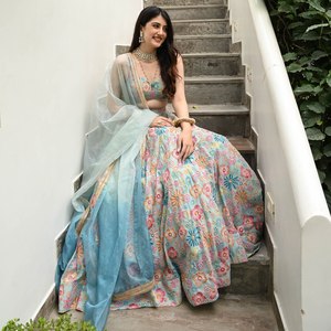 Diseñador Impreso Muselina Seda Lehenga Choli Colección Catálogo Completo disponible a tarifa mayorista, Colección Premium. - Product Image 3