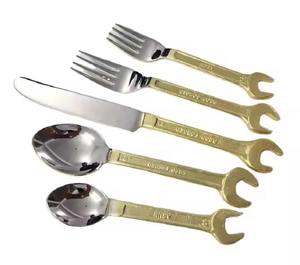 ชุดช้อนส้อมสแตนเลสสีทองพร้อมส้อมมีดอุปกรณ์เสริมด้ามจับโลหะงานปาร์ตี้งานตามสั่ง - Product Image 4