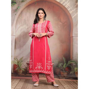 Conjunto Casual de Kurta y Palazzo para Mujer, Estampado Rosa, en Rayón, Hecho de Tela Crepé - Product Image 1
