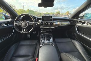Kia Stinger GT 2018 Usado, 365 hp, Motor V6 Twin-Turbo, Color Azul Micro, de Propietario del Sur - Product Image 5