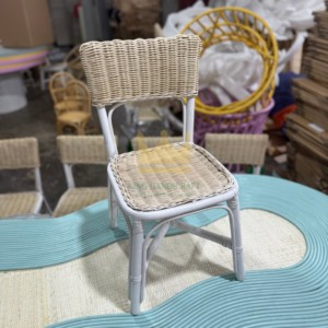 Silla para niños de ratán hecha a mano natural de Vietnam, silla artesanal duradera y ligera para guardería - Product Image 6