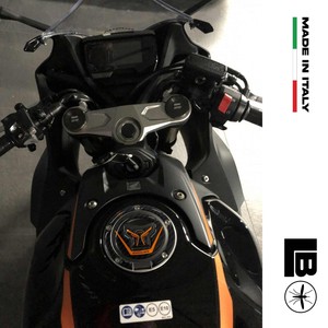 Adesivo 3D Personalizzato per Protezione Tappo Serbatoio Honda CBR 650 R - Design con Logo - Product Image 4