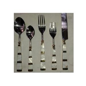 ชุดมีดทองเหลืองพร้อมกระจกขัดเงาชุดเครื่องใช้บนโต๊ะอาหารโลหะแบบมีเอกลักษณ์เฉพาะสำหรับบ้านโรงแรมร้านอาหาร - Product Image 5