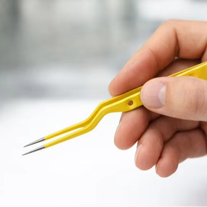 Pinces chirurgicales angulées plaquées titane or, pinces médicales de précision pour la microchirurgie - Product Image 5