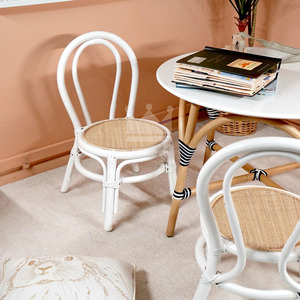 2023 chaise d'enfant ronde en rotin naturel en gros en rose/bleu/blanc chaise haute pour bébé pour salle à manger chambre décor bois matériel - Product Image 6