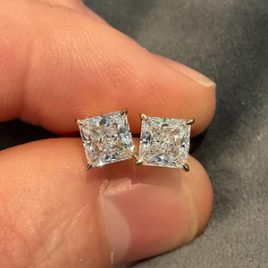 Pendientes de Diamante Moissanite con Corte Princesa Brillante para Unisex, Plata de Ley 925, Regalo Moderno, Joyería de Boda - Product Image 1