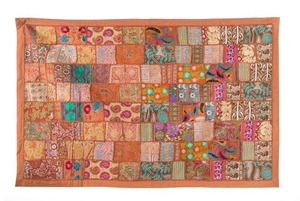 Tapisserie de Patchwork de coton Vintage indien avec broderie colorée - Product Image 2