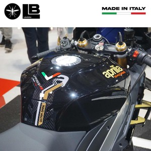 Adesivo decorativo 3D in gel per serbatoio compatibile con i modelli Aprilia RSV4 1100 2021-2023 - Product Image 3