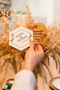 Posavasos de regalo de boda de lujo en resina y madera con detalles de piedra perfecto para celebraciones premium y ocasiones memorables - Product Image 2