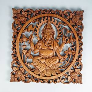 Panneaux muraux décoratifs en bois de conception personnalisable, artisanat, panneaux en bois sculptés à la main, art islamique - Product Image 1