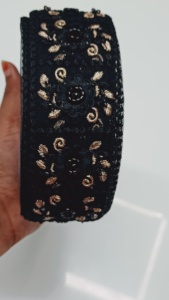 Tela de encaje bordado floral colorido vibrante y detallado con patrones intrincados, perfecto para la moda de alta gama - Product Image 5