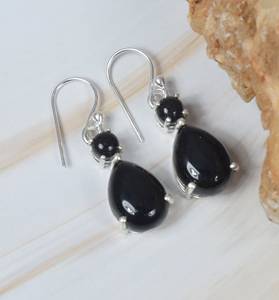 Boucles d'oreilles pendantes uniques en argent sterling 925 de qualité supérieure, onyx noir en forme de poire, style raffiné pour mariage et soirée - Product Image 3