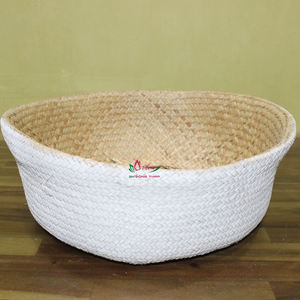 Caja de regalo de hoja de palma hecha a mano de fábrica de Artex Dong Thap, cesta de almacenamiento tejida para organización y decoración del hogar - Product Image 2