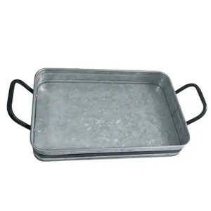 Plateau de service carré en métal galvanisé avec poignée de qualité commerciale, finition polie lavable au lave-vaisselle pour la maison et l'hôtel - Product Image 5