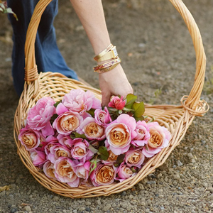 Panier à fleurs en rotin tissé à la main élégant Panier à fruits en rotin avec ruban en provenance du Vietnam Parfait pour les cadeaux et les événements spéciaux - Product Image 4